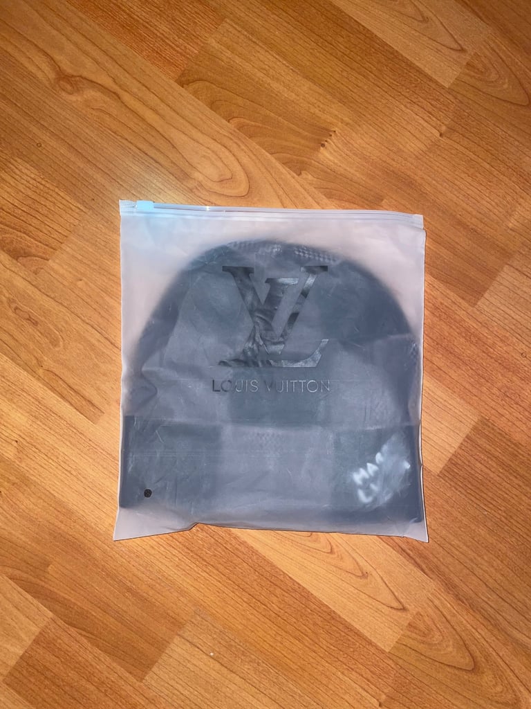 Louis Vuitton Damier Heritage Beanie Black/Grey