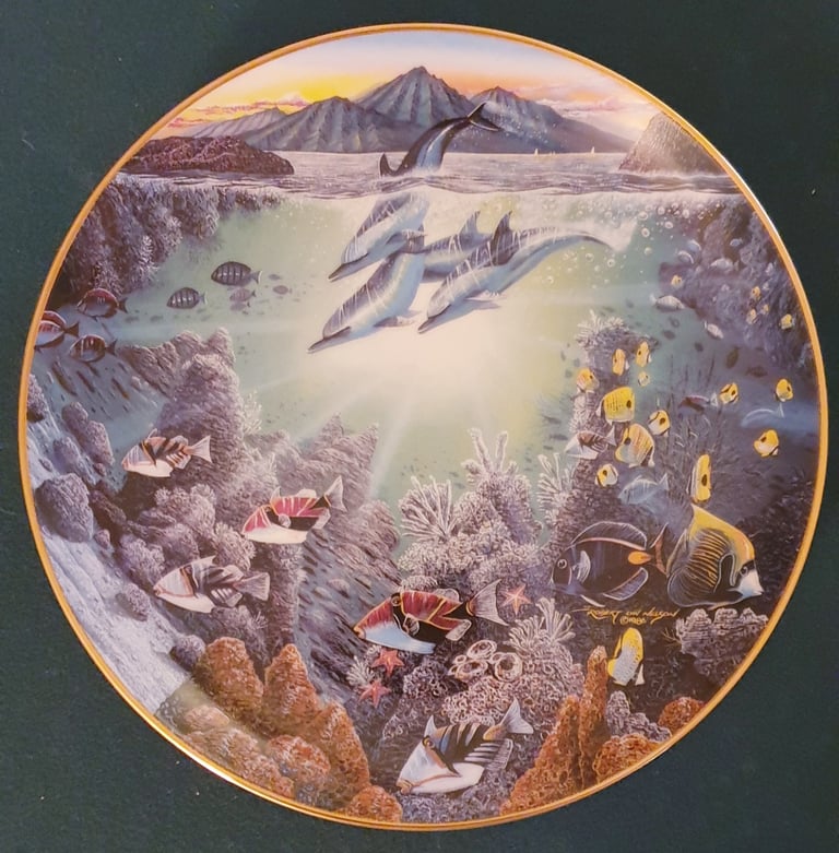 Collection of 4 Danbury Mint Underwater Paradise plates - boxed with stands