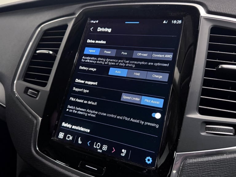 2023 Volvo XC90 Core Bright T8 (455 hp) ESTATE Petrol/Electric Hybrid Automatic