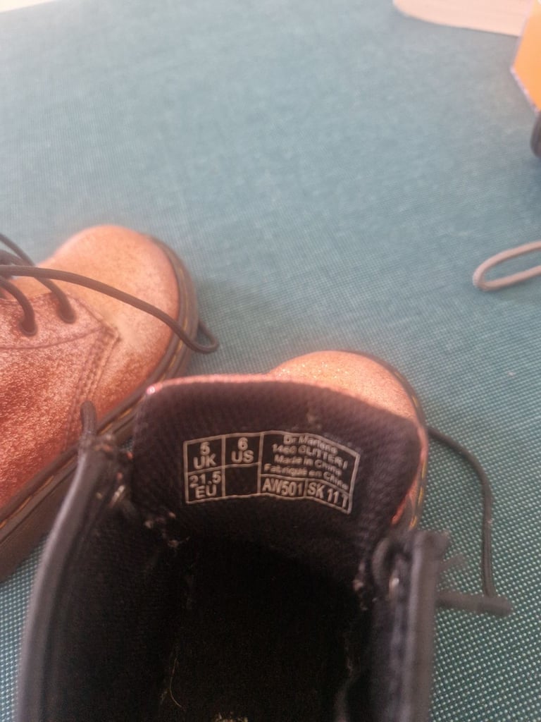 Infants size 5 Dr Martens 