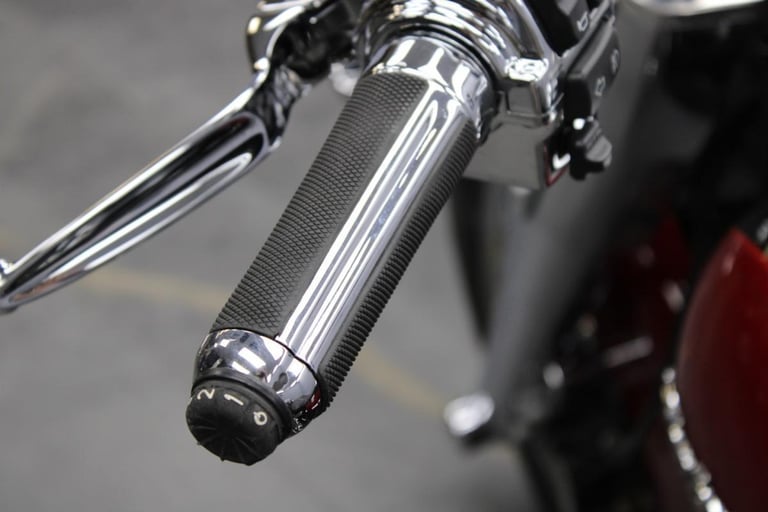 2019 Harley-Davidson FLDE Softail Deluxe in Two Tone Red and Black