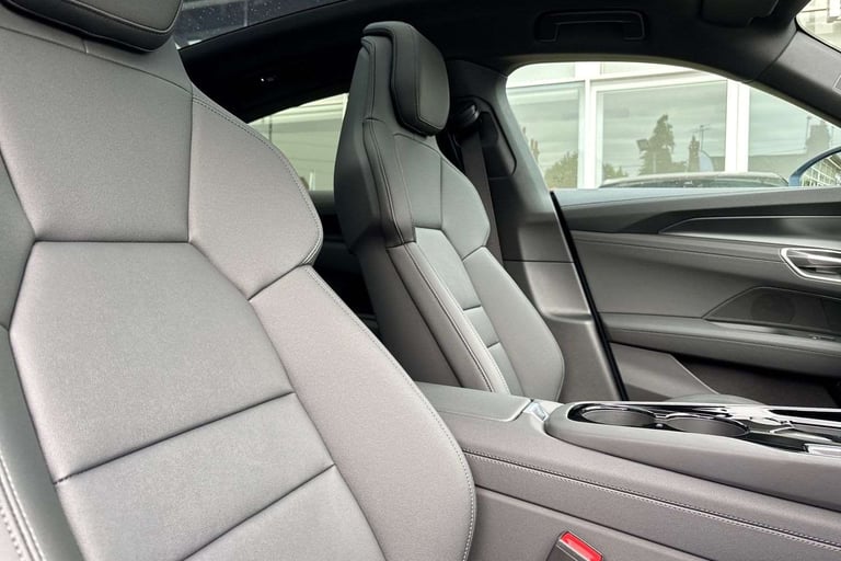 2025 Audi e-tron GT 370kW 105kWh Quattro 4dr Auto Saloon Electric Automatic
