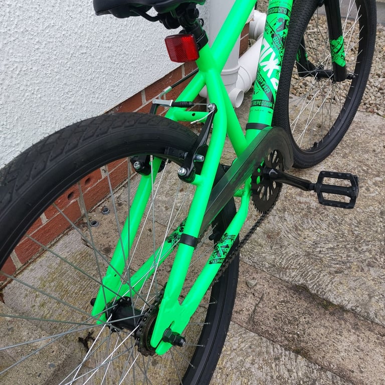 Kids bright green, X-Rated Exile mountain bike