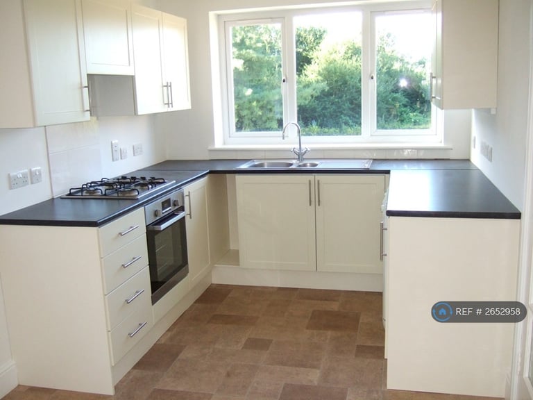 3 bedroom house in Mangrove Drive, Hertford, SG13 (3 bed) (#2652958)