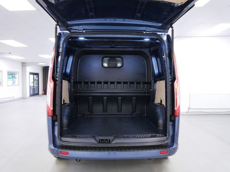 2020 FORD TRANSIT CUSTOM 320 2.0 EBL 185 SWB SPORT AUTO CREW 5 SEAT ( NO VAT )