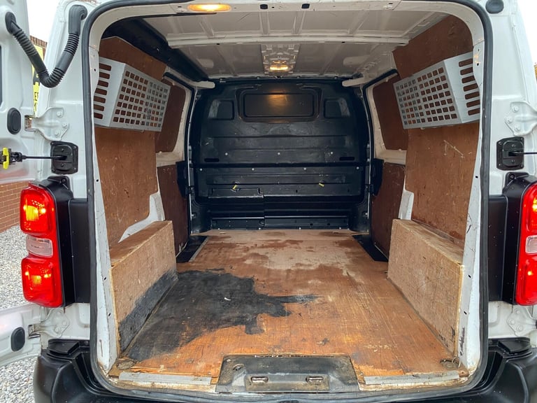 2019 Peugeot Expert 2.0 BlueHDi 1400 Professional Standard Panel Van MWB Euro 6 (s/s) 6dr PANEL V...