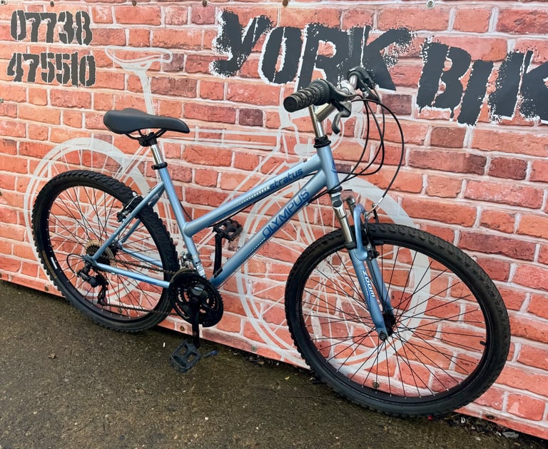 Ladies mountain bike 18” frame 26” wheels £60