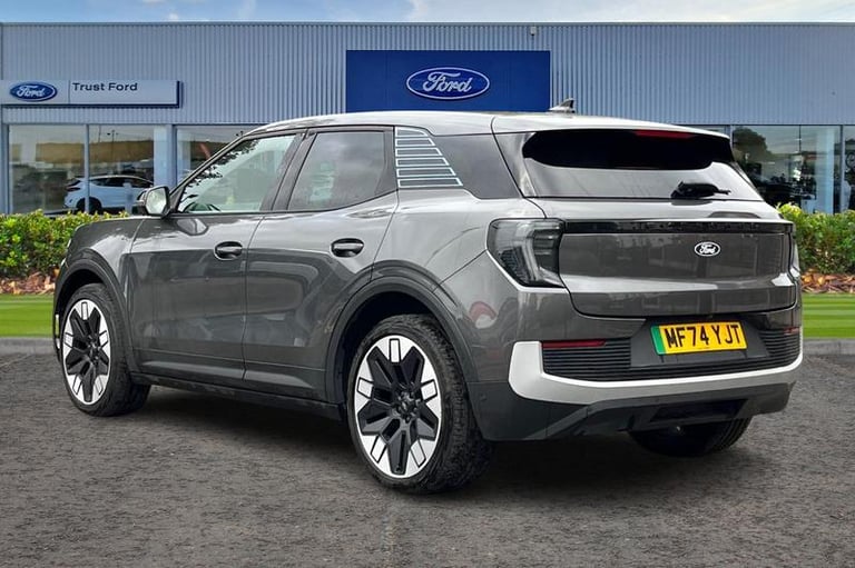 2024 Ford Explorer PREMIUM | Heads up Display | Panoramic Roof | Heated Seats/Wheel | Adaptive Es...
