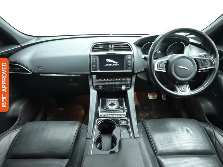 2016 Jaguar F-Pace 3.0 D300 V6 S SUV 5dr Diesel Auto AWD Euro 6 (s/s) (300 ps) SUV DIESEL Automatic
