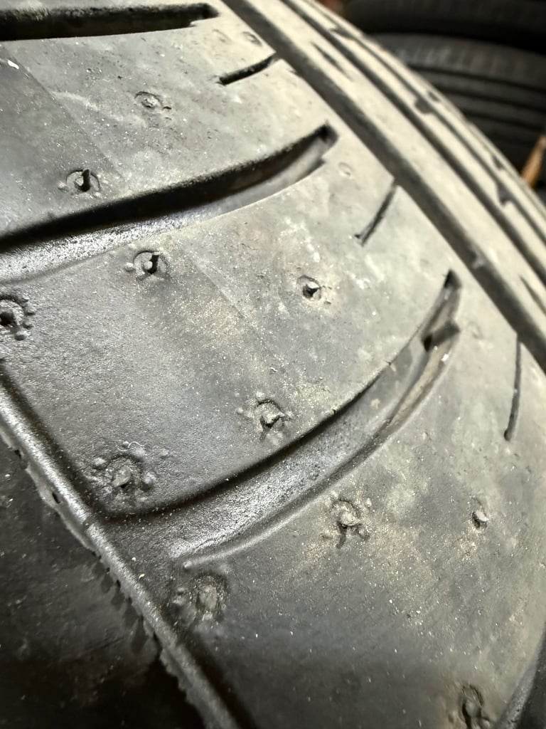 Accelera PH2 tyres 275 30 21 98Y 