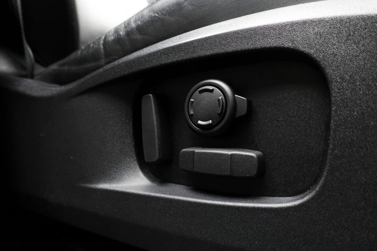 2022 Land Rover Defender 110 3.0 D300 MHEV X-Dynamic HSE SUV 5dr Diesel Auto 4WD Euro 6 (s/s) (30...