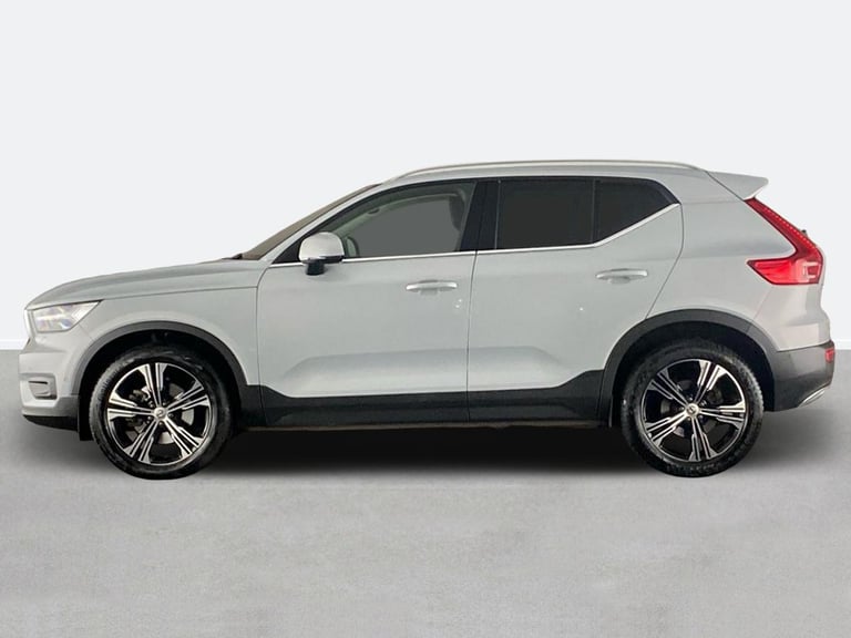 2020 Volvo XC40 2.0 B4P Inscription Pro 5dr Auto Crossover/SUV PETROL Automatic