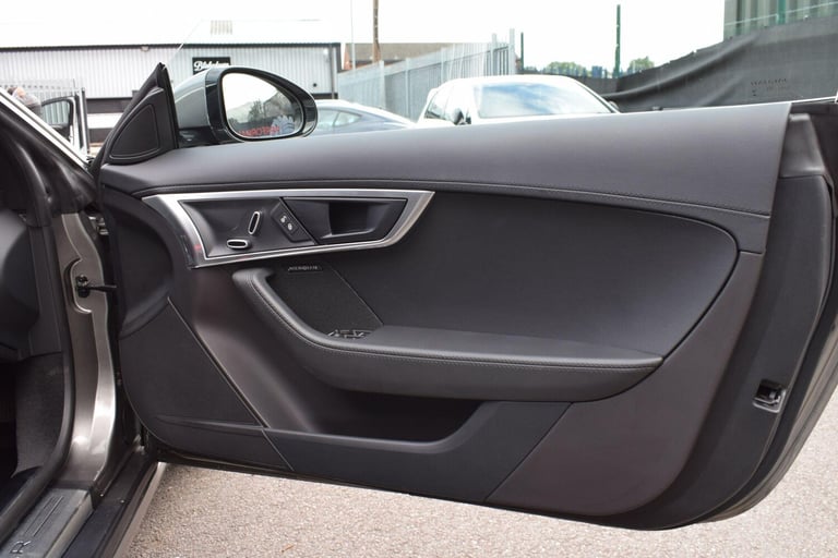 Jaguar F-Type 2.0i Auto Euro 6 (s/s) 2dr Petrol Automatic