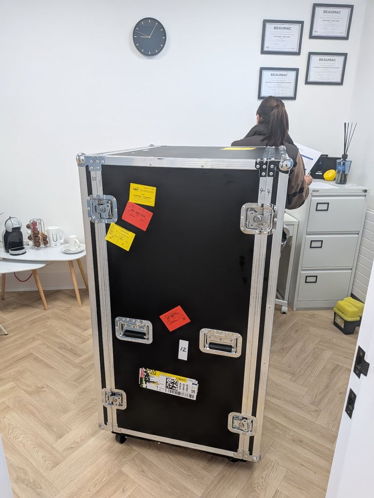 image for Flight box/shipping container