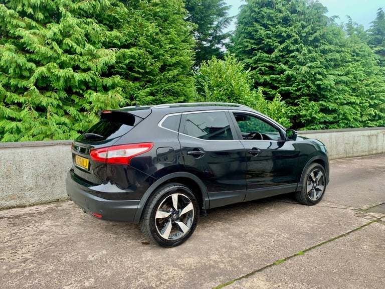 Nissan Qashqai **FULL YEARS MOT**