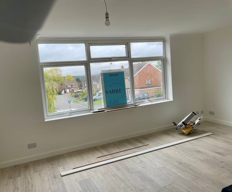 Newly refurbished 2 bedroom flat Farnham 