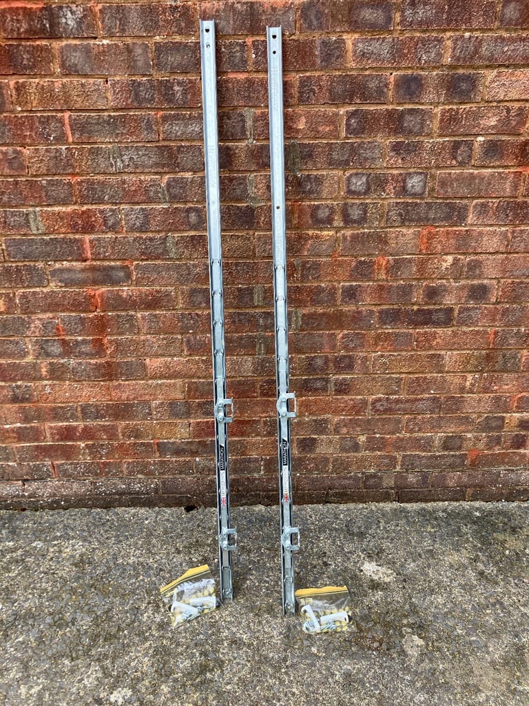 Door hanger/slider mechanism