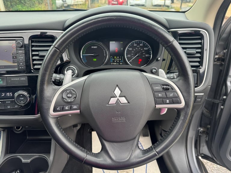  Mitsubishi Outlander 2.0h 12kWh GX4hs CVT 4WD Euro 5 (s/s) 5dr Petrol/Electric Hybrid Automatic