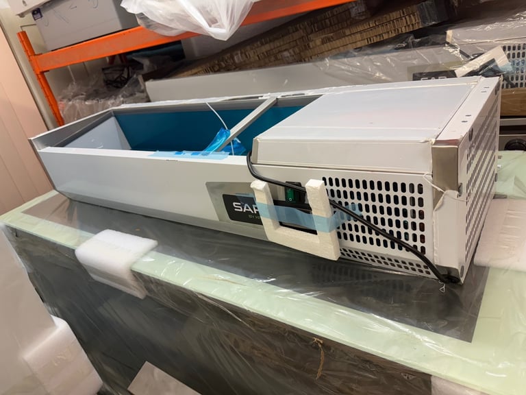 Salad pizza topping fridge counter top brand new cafe shop restaurant 