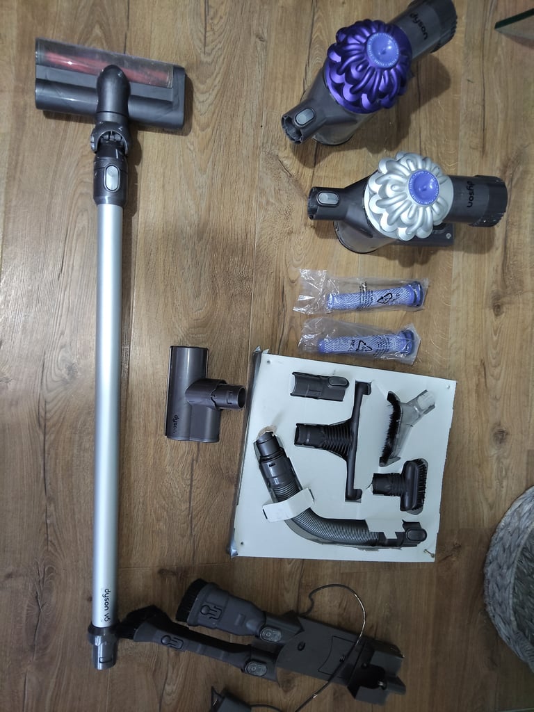 image for 2x Dyson v6 vacuum cleaner cordless hoover for sale 