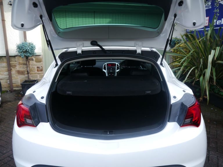  Vauxhall Gtc 1.4T 16V SRi (AWAITING V5) Petrol