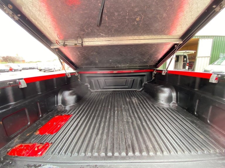 2013 Toyota Hilux Invincible D/Cab Pick Up 3.0 D-4D 4WD 171 PICK UP DIESEL Manual