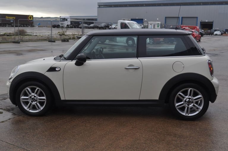2007 MINI Hatch 1.6 Cooper Hatchback 3dr Petrol Manual Euro 4 (120 ps) Hatchback Petrol Manual