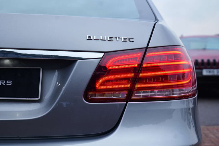 2015 Mercedes-Benz E Class 2.1 E220 AMG Line Bluetec Auto 4dr Saloon Diesel Automatic