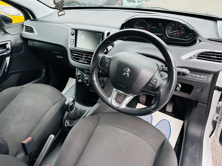 2017 Peugeot 208 1.2 PureTech 82 Black Edition 3dr HATCHBACK Petrol Manual
