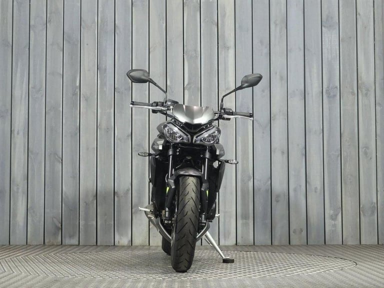 2024 74 TRIUMPH STREET TRIPLE 765 R