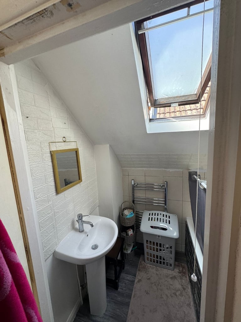 Two bedroom unfurnished flat available now Postcode PO5 1RN