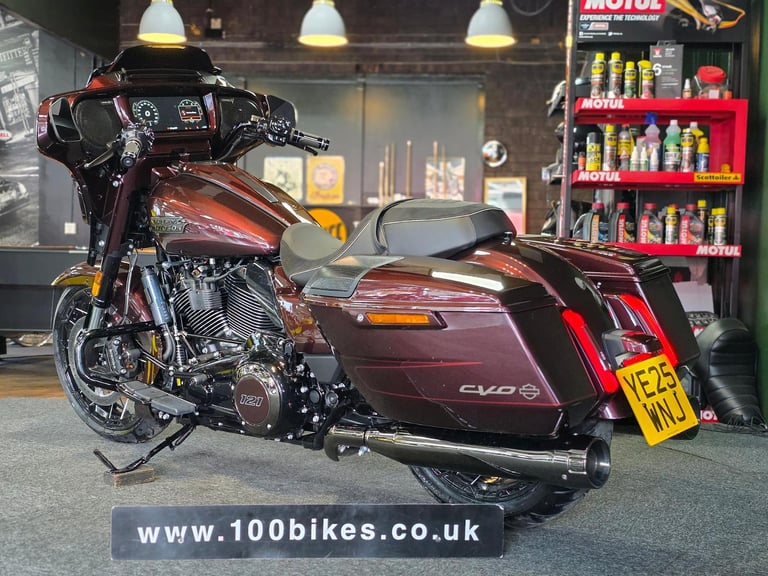 2025 HARLEY-DAVIDSON STREET GLIDE CVO FLHXSE 1982cc 121 650 MILE'S BAGGER