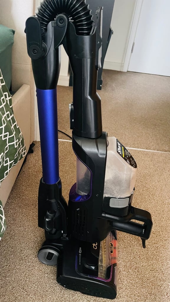 image for Shark Vacuum Cleaner in Good Condition 