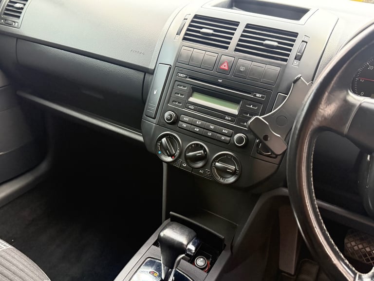 2009 Volkswagen Polo 1.4 Match 80 5dr Auto HATCHBACK Petrol Automatic