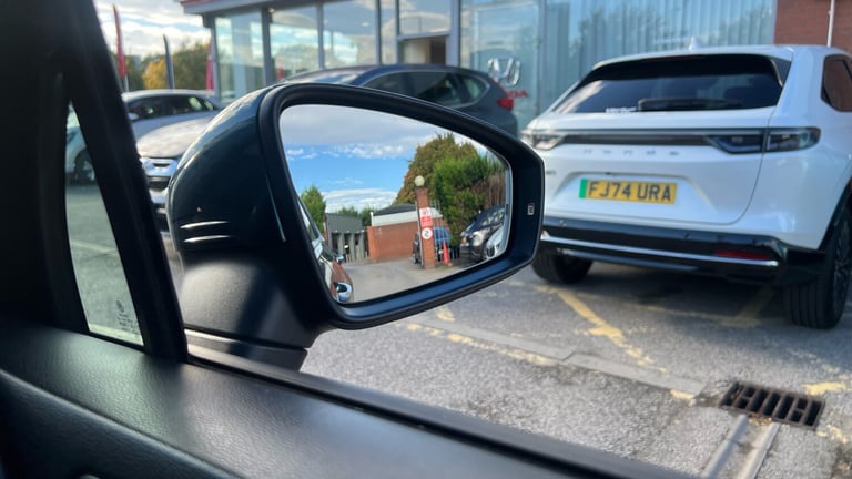 2022 Volkswagen Tiguan 2.0 TDI Life 5dr DSG Diesel Estate Estate Diesel Automatic