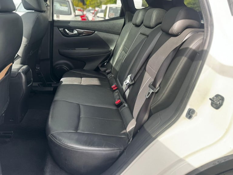 2014 Nissan Qashqai 1.5 dCi Tekna 2WD Euro 5 (s/s) 5dr HATCHBACK Diesel Manual
