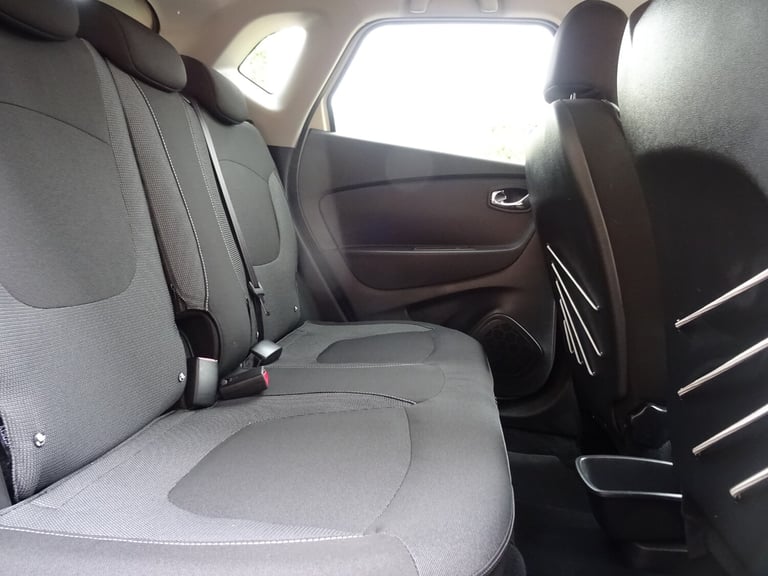 2016 Renault Captur 1.2 TCE Dynamique S Nav 5dr Automatic **LOW MILEAGE*ONLY 10000 MILES** HATCHB...