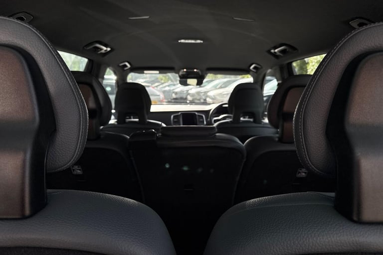 2021 Volvo XC90 2.0 B5 MHEV Momentum SUV 5dr Diesel Hybrid Auto 4WD Euro 6 (s/s) (235 ps) ESTATE ...