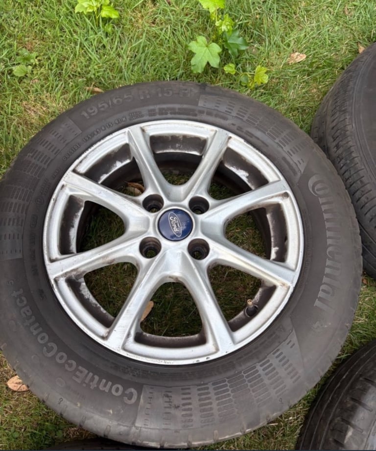 15” 4x108 Ford fiesta zetec ecoboost twin spoke alloy wheels alloys with tyres Mk8
