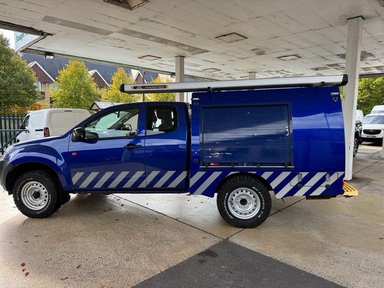 2019 69 ISUZU D-MAX 1.9TD EXTENDED CAB ROLLER SHUTTERS CAMERAS TOW PACK 4X4 EX E