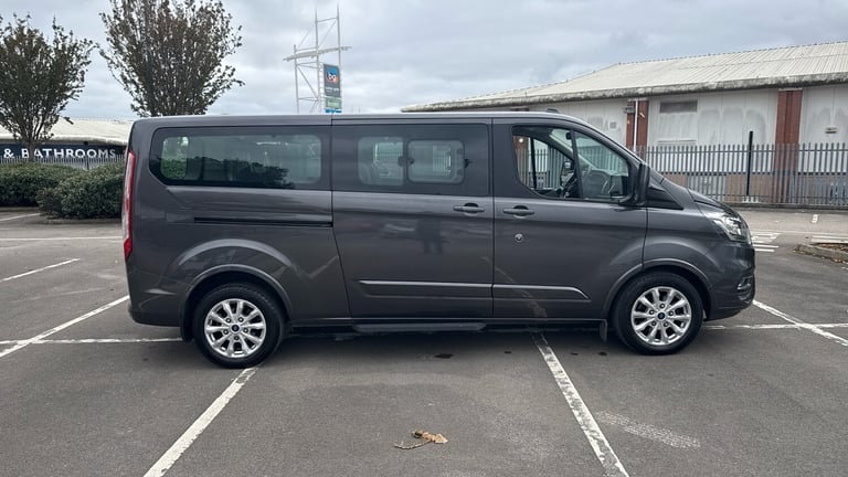 2022 Ford Tourneo Custom 2.0 EcoBlue 150ps Low Roof 8 Seater Titanium MPV DIESEL Manual