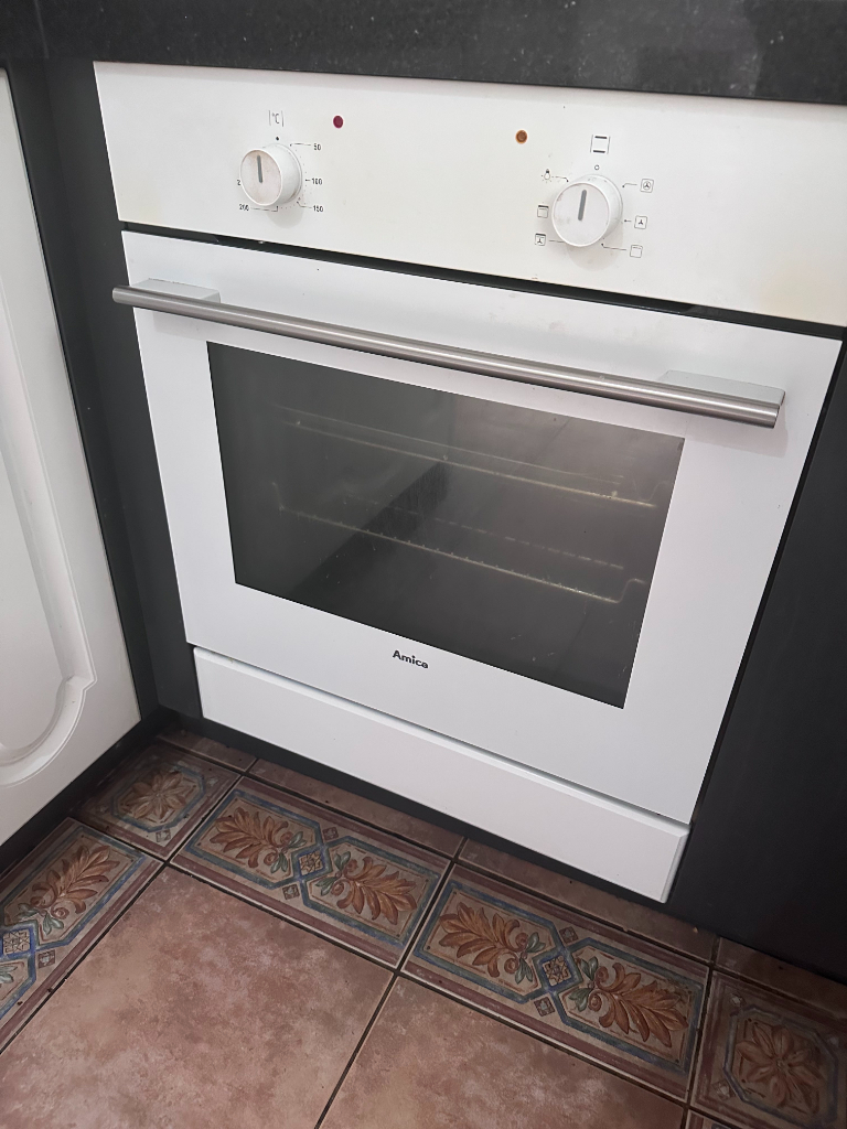 Amica ASC200WH white oven and hob