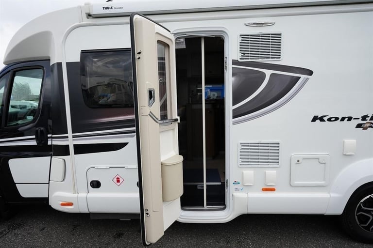 Swift Kon-Tiki Sport 599 FIAT 4 BERTH 2 TRAVEL SEAT MOTORHOME