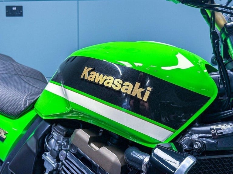 2007 07 KAWASAKI ZRX1200 R 1164CC - 714 MILES - RARE COLLECTOR BIKE - LOW MILES