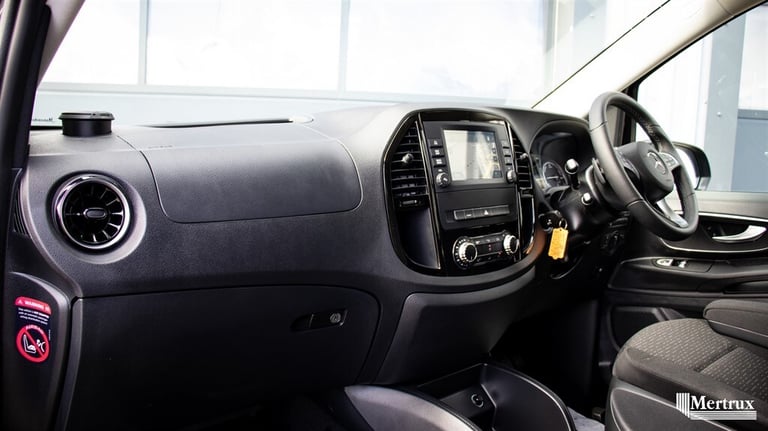 1969 Mercedes-Benz Vito 100kWh PREMIUM Tourer Auto (8 Seat) Inc Parking Package Window Van Electr...