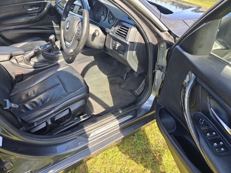 2012 BMW 3 Series 2.0 320d Luxury Saloon 4dr Diesel Manual Euro 5 (s/s) (184 ps) Saloon Diesel Ma...