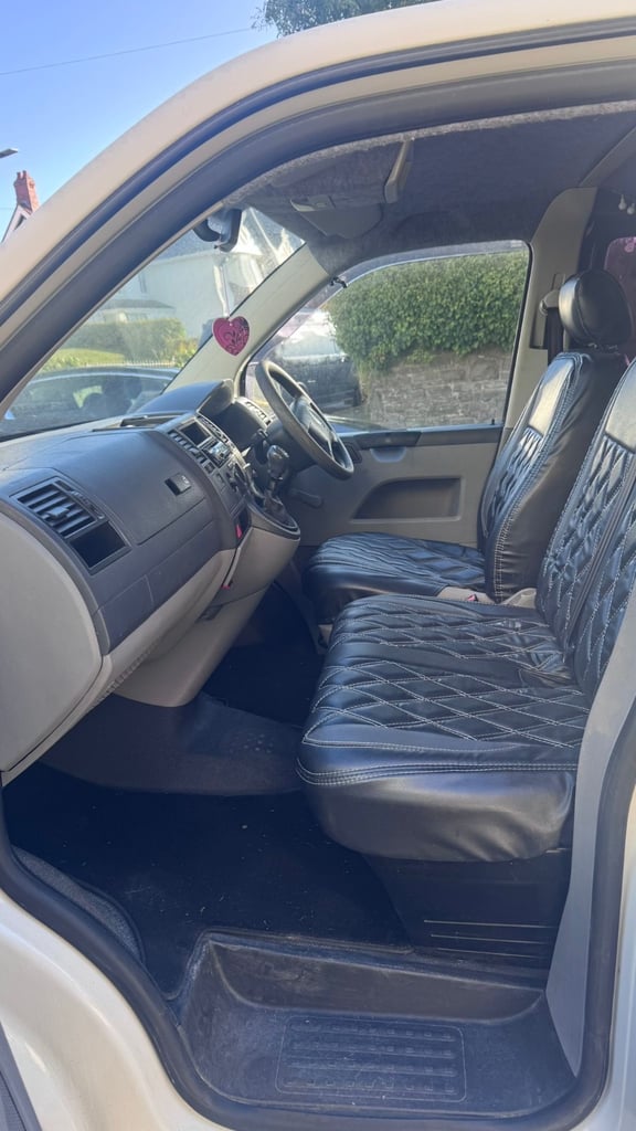 VW T5 Campervan 1.9 TDI
