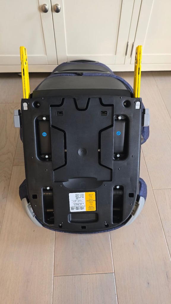 *** Booster car seat for children from 15 to 36 kg*** 