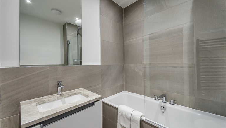 SELECTION OF LUXURY 1,2 AND 3 BEDROOM FLATS PALACE WHARF HAMMERSMITH W6