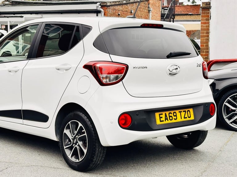 2019 Hyundai i10 1.0 Premium Euro 6 5dr HATCHBACK Petrol Manual